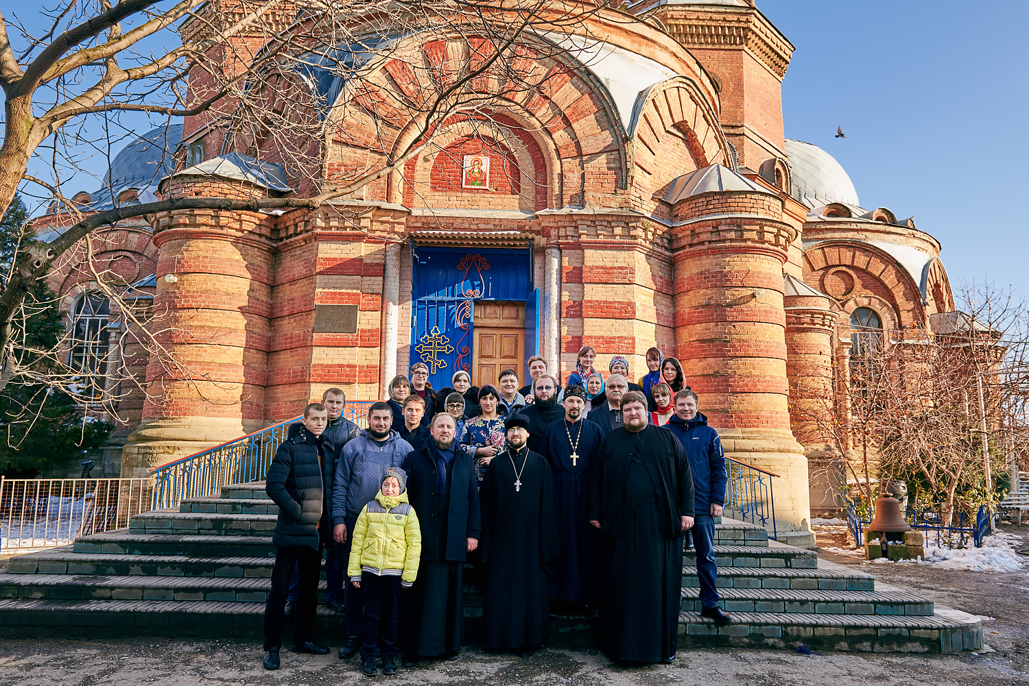 Церковь покрова пресвятой богородицы дербент фото. Знаменская Церковь Хасавюрт. Хасавюрт храм Знамение.